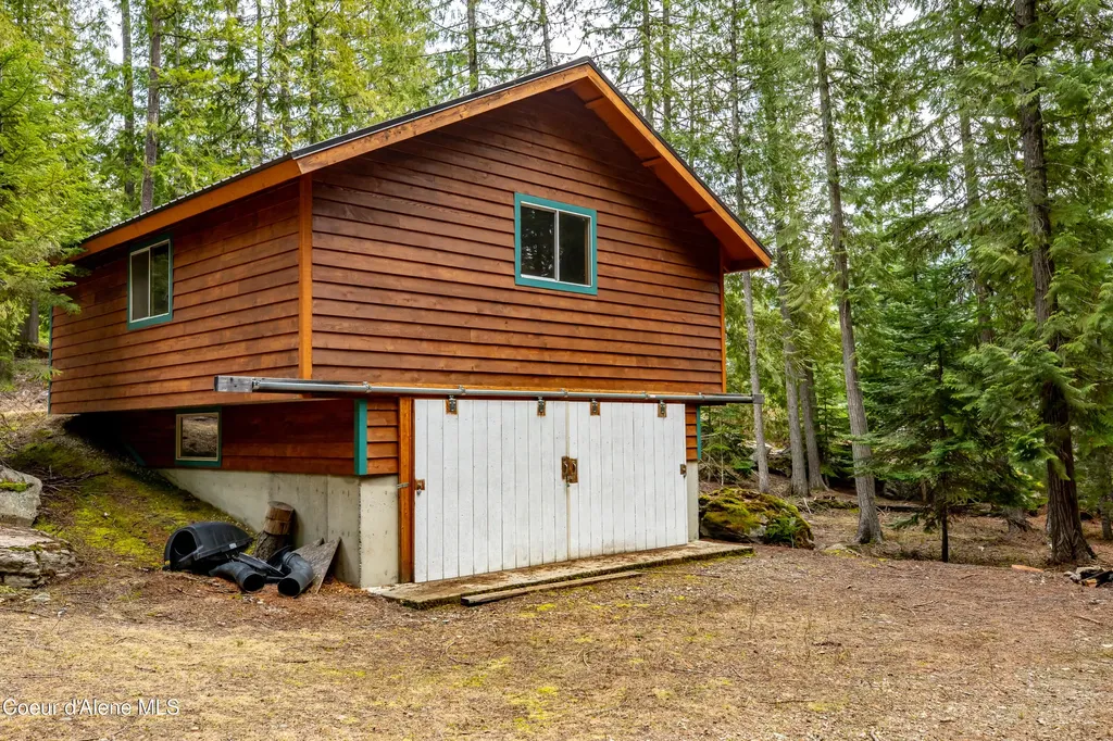 21 Barnes Lane Noxon MT 59853