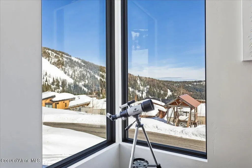 26 Headwall Drive Sandpoint ID 83864