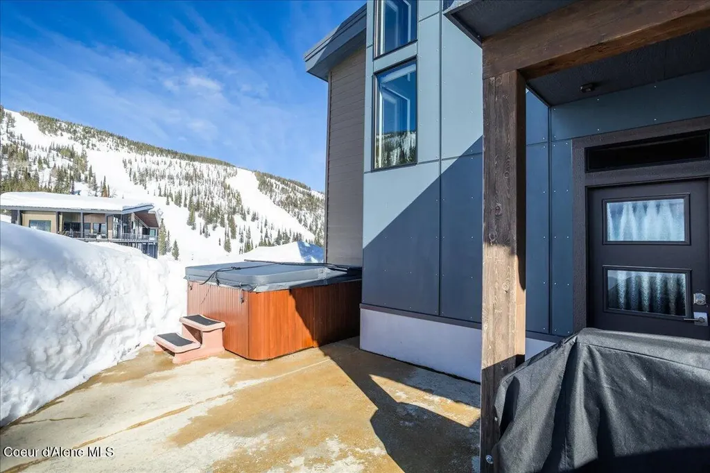 26 Headwall Drive Sandpoint ID 83864