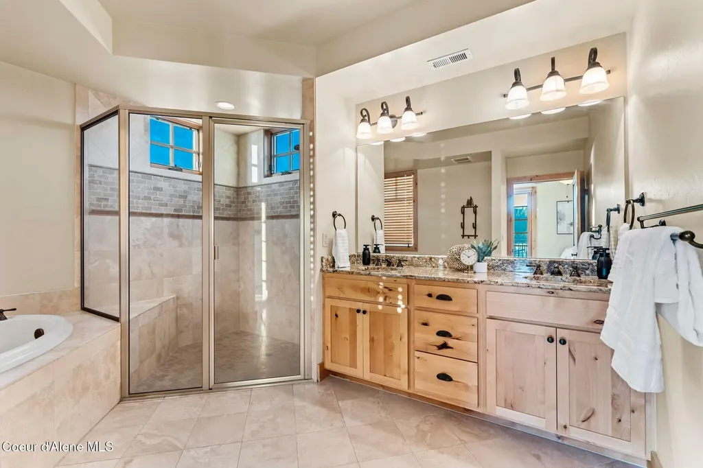 651 Dover Bay Parkway #202 Dover ID 83825