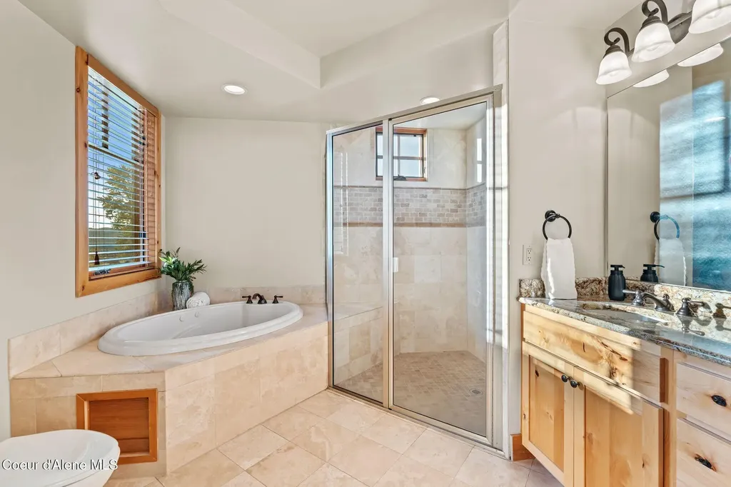 651 Dover Bay Parkway #202 Dover ID 83825