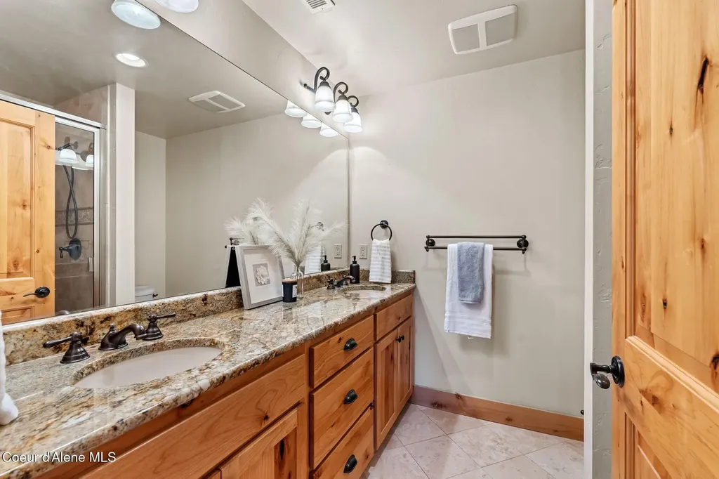 651 Dover Bay Parkway #202 Dover ID 83825