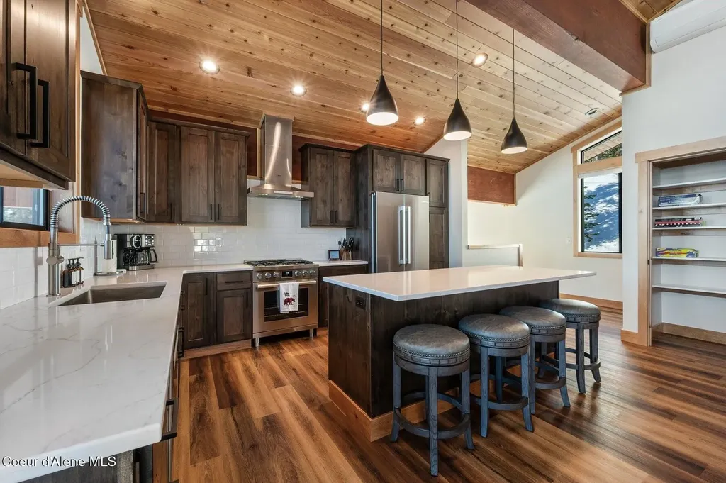 285 Tall Timber Road Sandpoint ID 83864