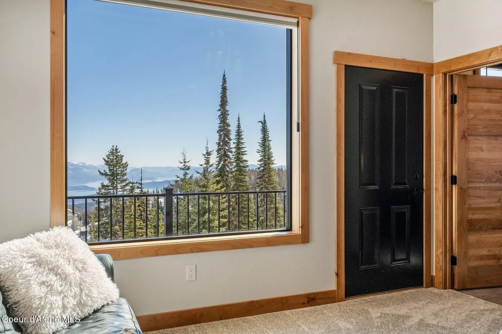 285 Tall Timber Road Sandpoint ID 83864