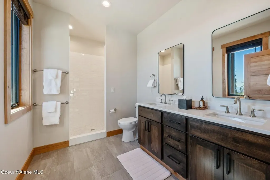 285 Tall Timber Road Sandpoint ID 83864