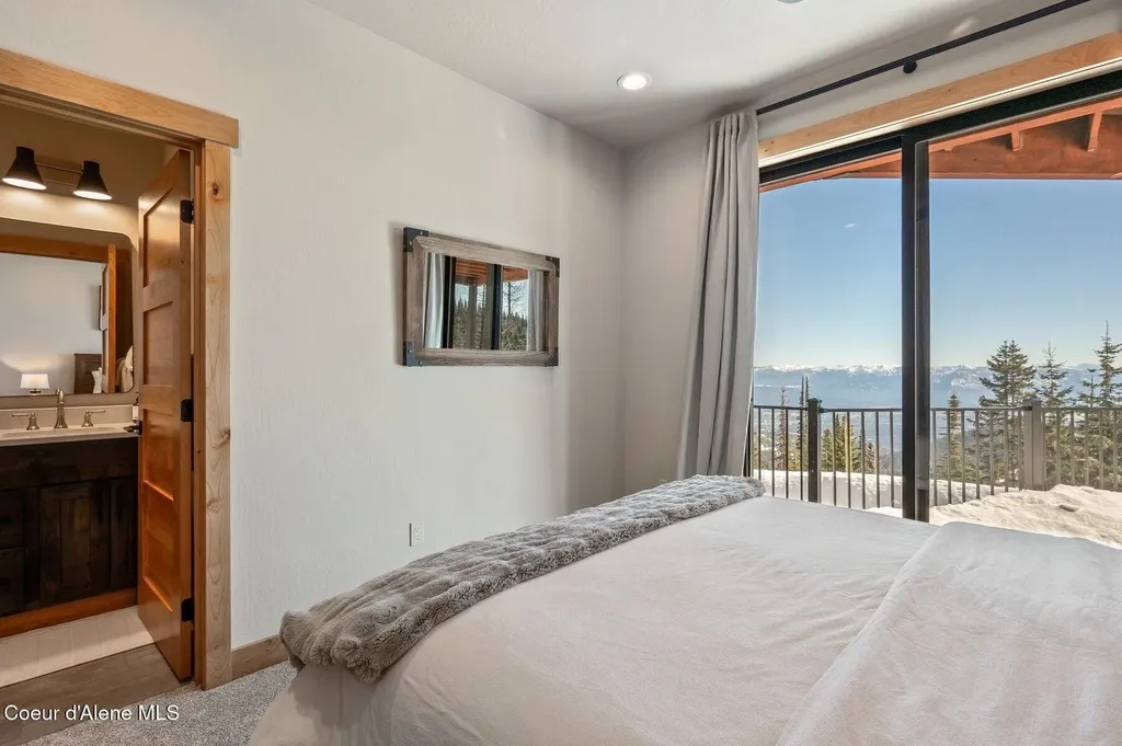 285 Tall Timber Road Sandpoint ID 83864