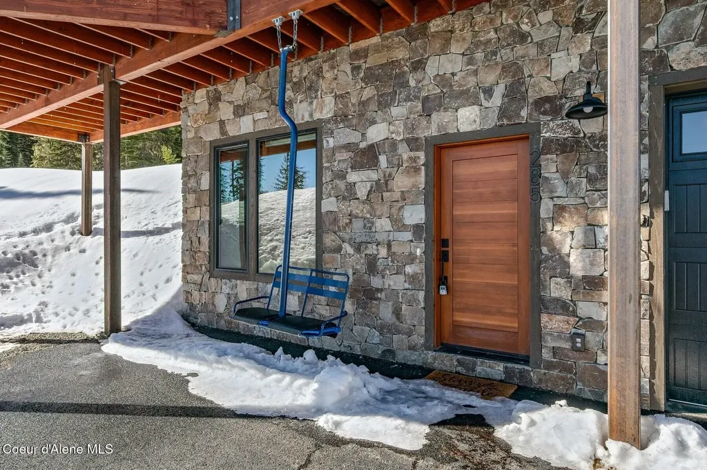 285 Tall Timber Road Sandpoint ID 83864