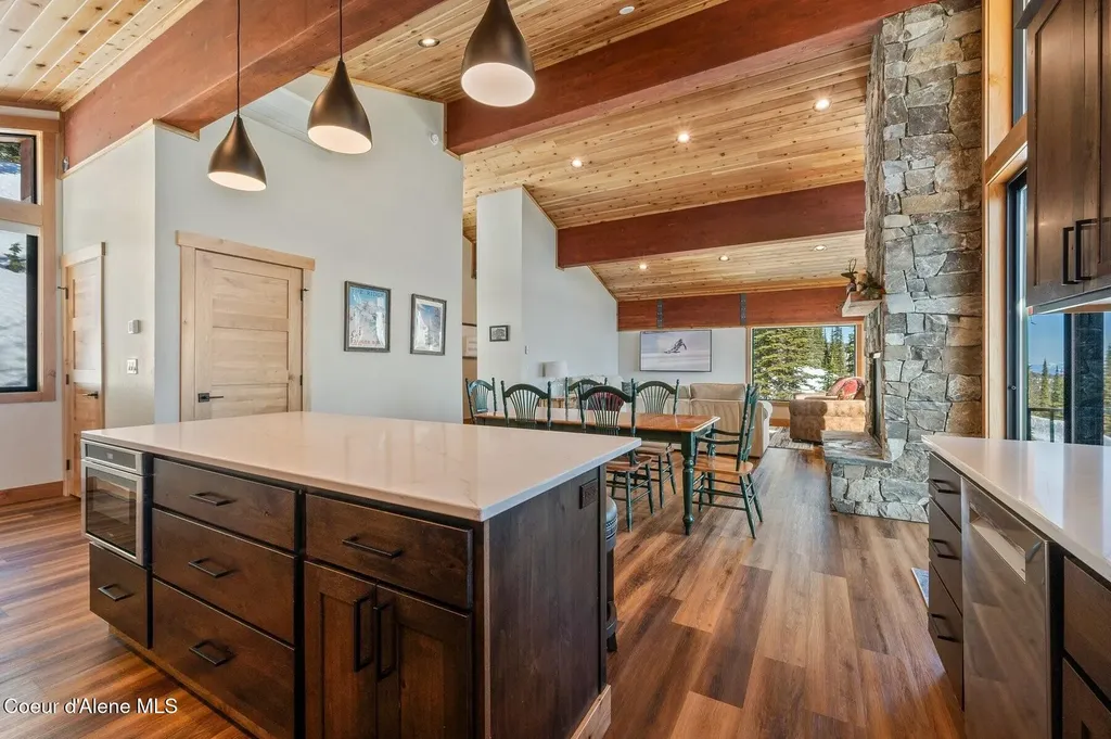 285 Tall Timber Road Sandpoint ID 83864