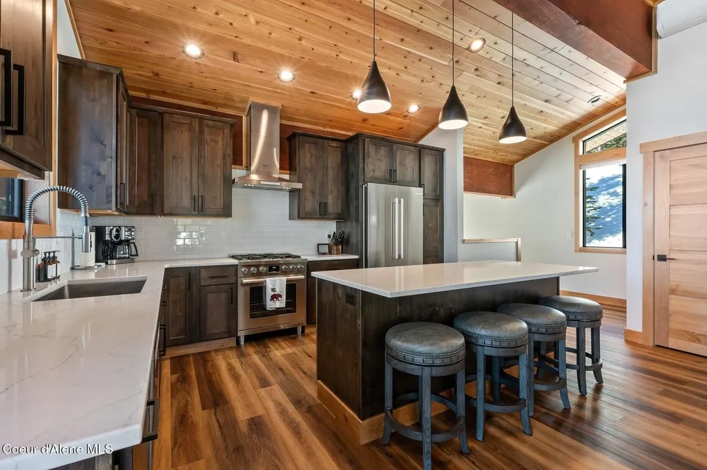285 Tall Timber Road Sandpoint ID 83864