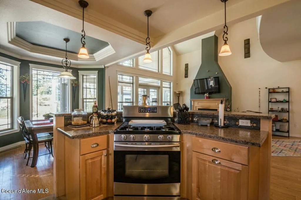 6337 Mccall Street Bonners Ferry ID 83805