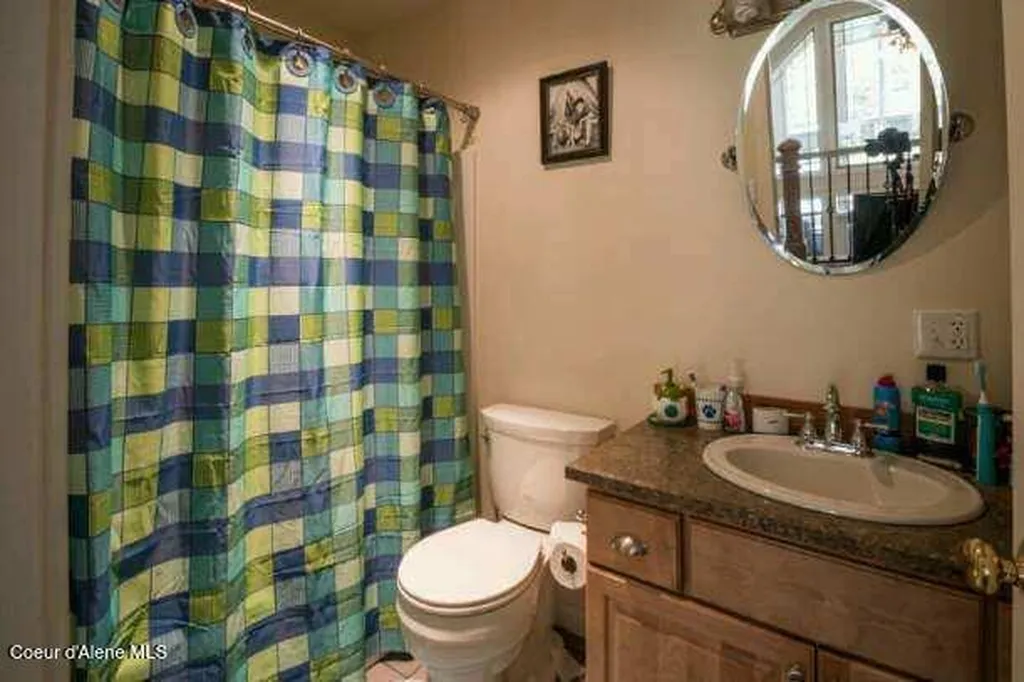 6337 Mccall Street Bonners Ferry ID 83805