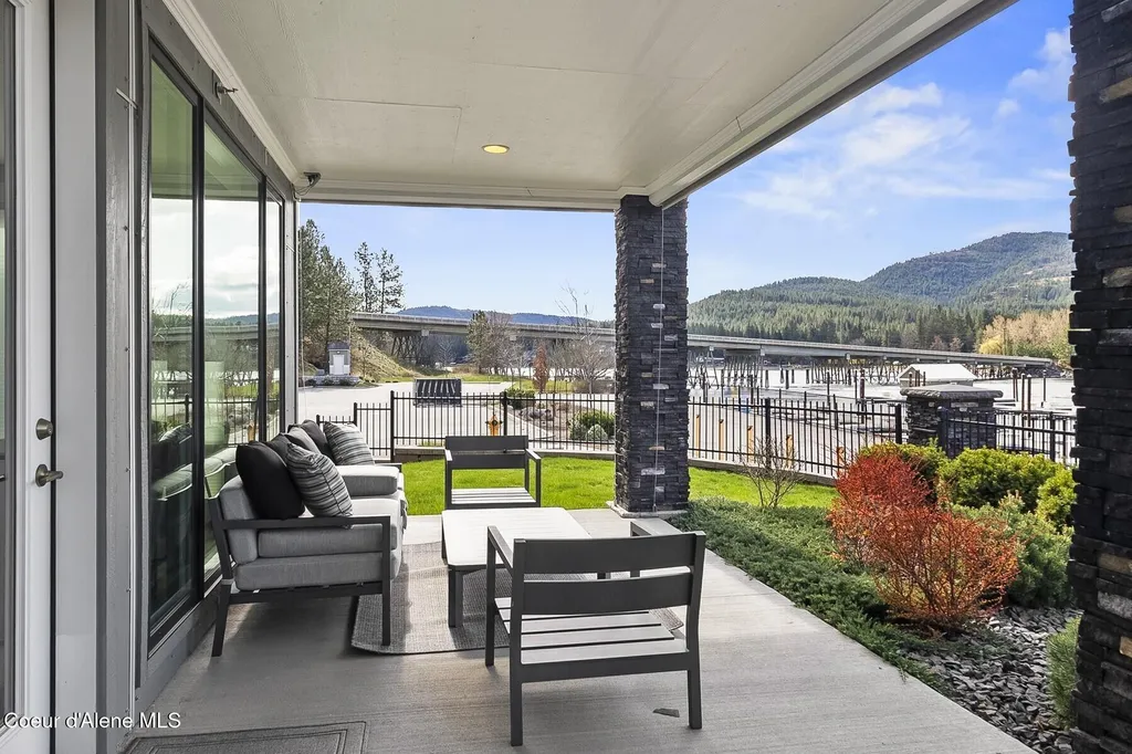 447 W Waterside Drive Post Falls ID 83854