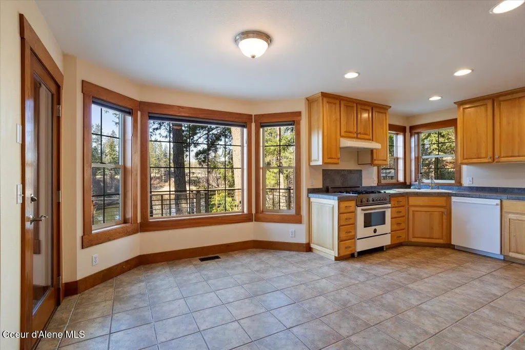 414 Creekside Lane Sandpoint ID 83864