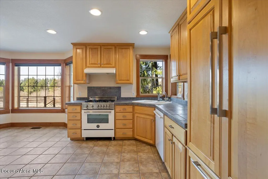 414 Creekside Lane Sandpoint ID 83864