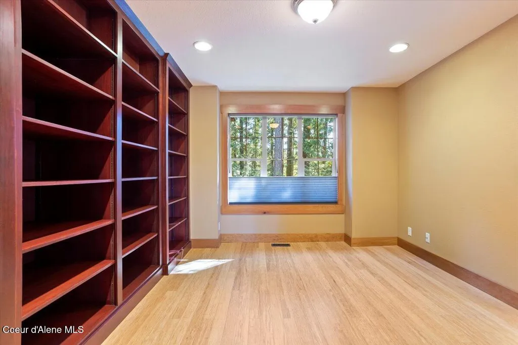 414 Creekside Lane Sandpoint ID 83864