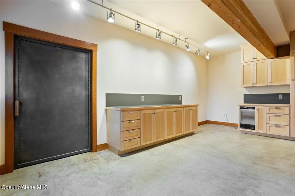 414 Creekside Lane Sandpoint ID 83864