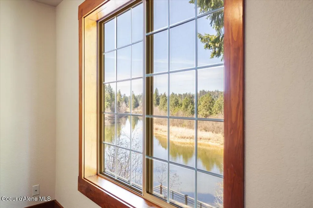 414 Creekside Lane Sandpoint ID 83864