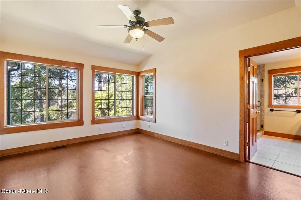 414 Creekside Lane Sandpoint ID 83864