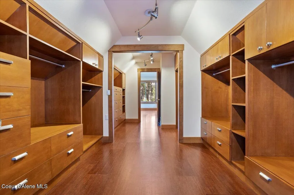 414 Creekside Lane Sandpoint ID 83864