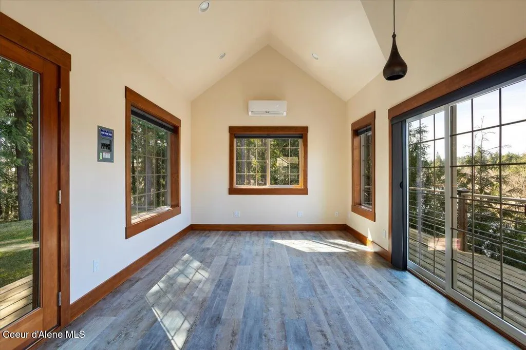 414 Creekside Lane Sandpoint ID 83864