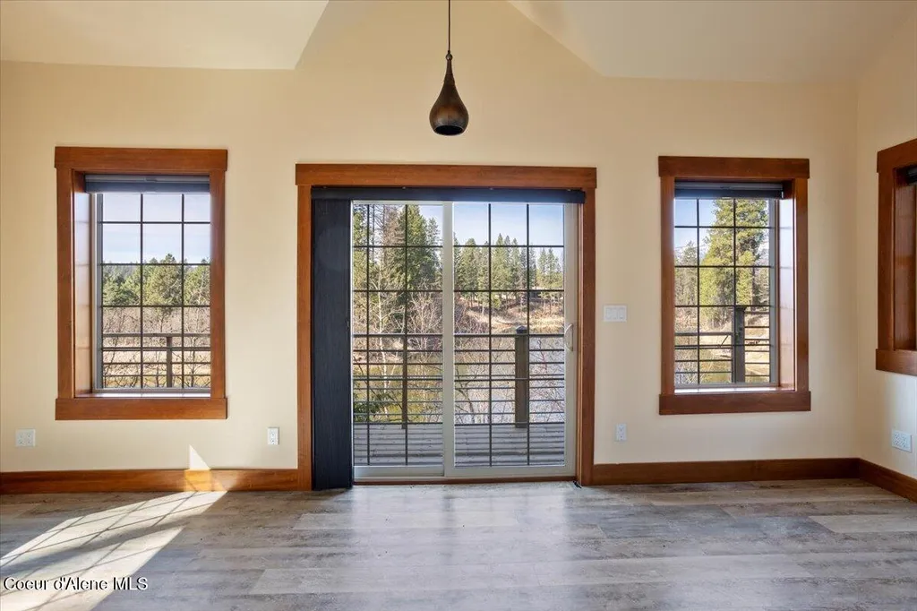 414 Creekside Lane Sandpoint ID 83864