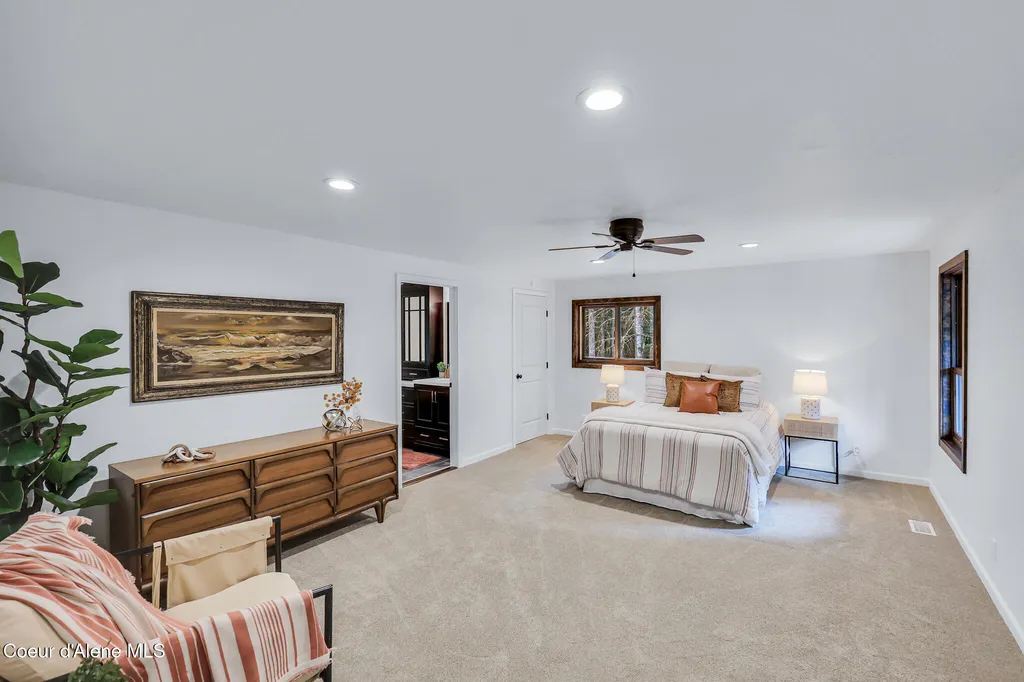 16204 N Pinewood Way Hayden ID 83835