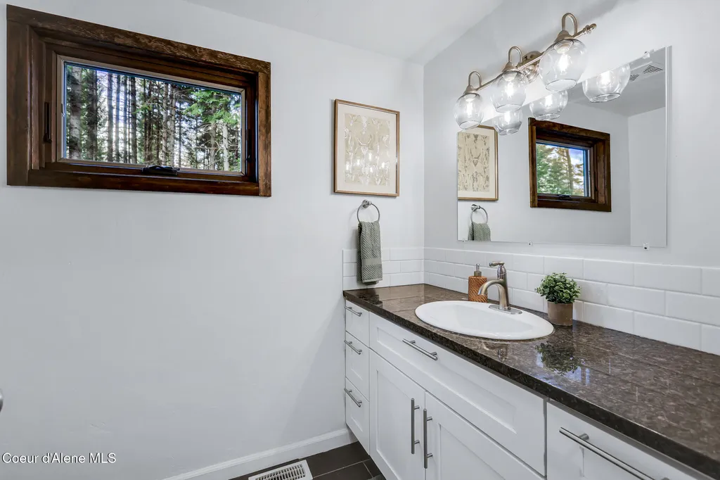 16204 N Pinewood Way Hayden ID 83835
