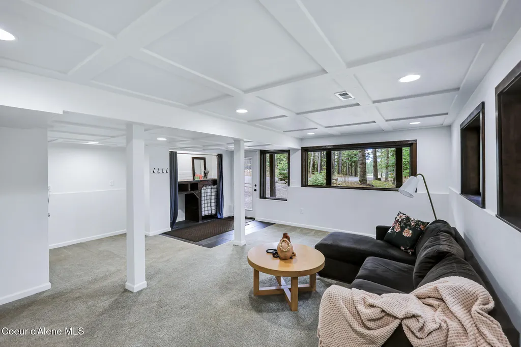 16204 N Pinewood Way Hayden ID 83835