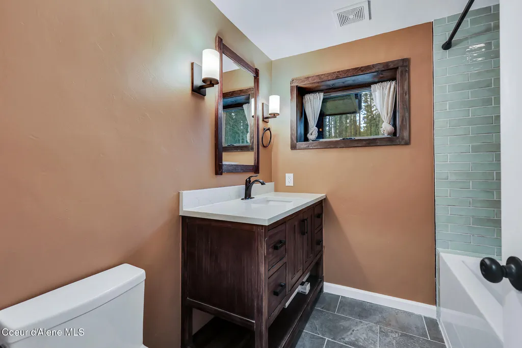 16204 N Pinewood Way Hayden ID 83835