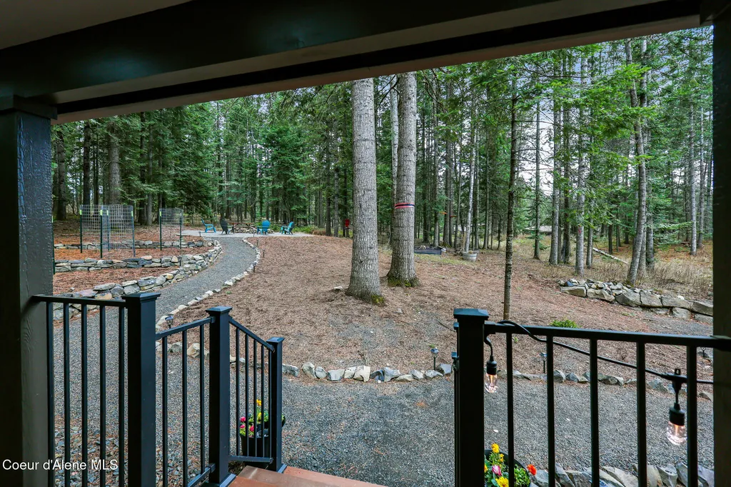 16204 N Pinewood Way Hayden ID 83835