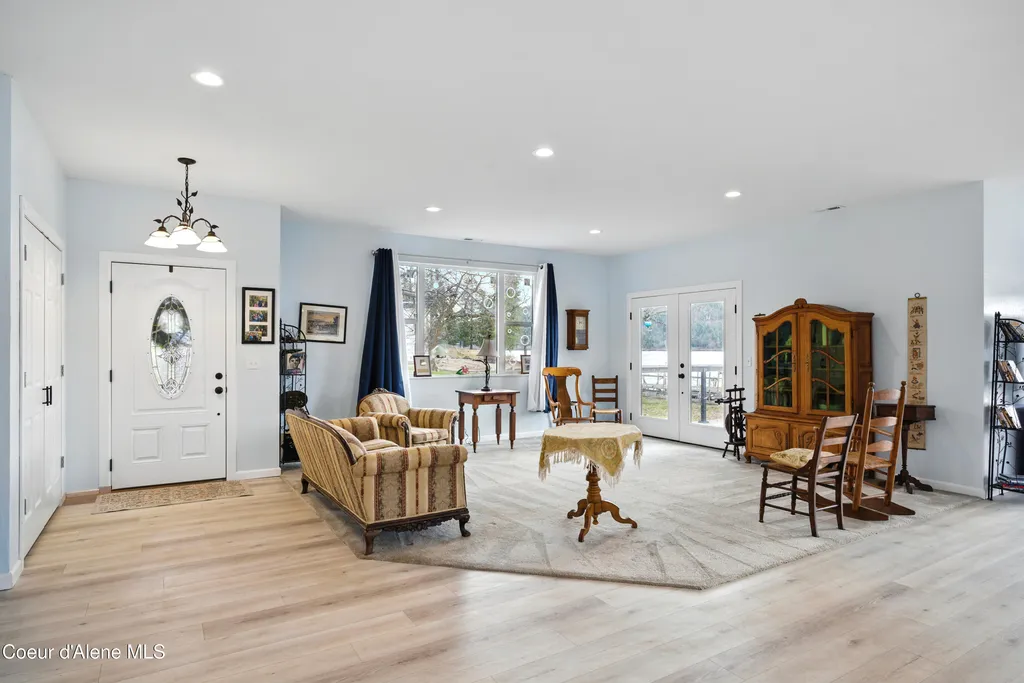 153 Sandy Beach Lane Cocolalla ID 83813