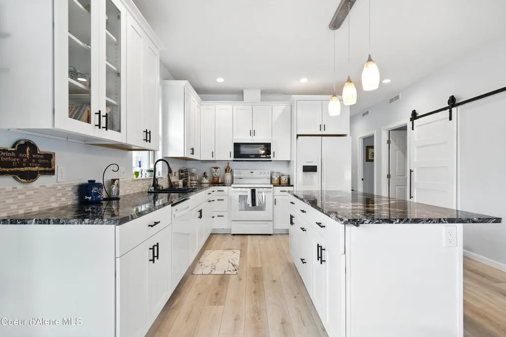 153 Sandy Beach Lane Cocolalla ID 83813
