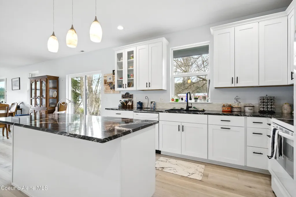 153 Sandy Beach Lane Cocolalla ID 83813