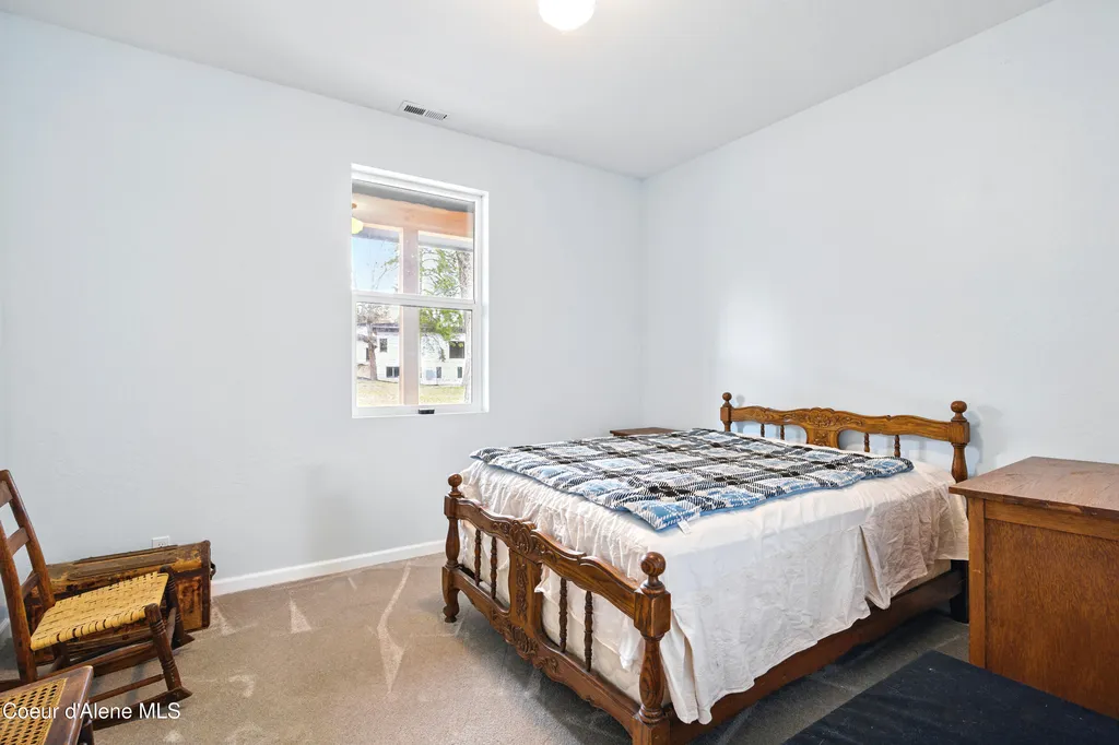 153 Sandy Beach Lane Cocolalla ID 83813