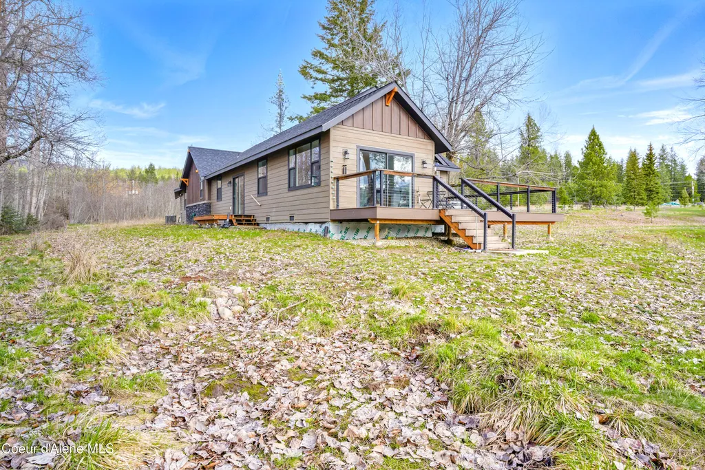 153 Sandy Beach Lane Cocolalla ID 83813