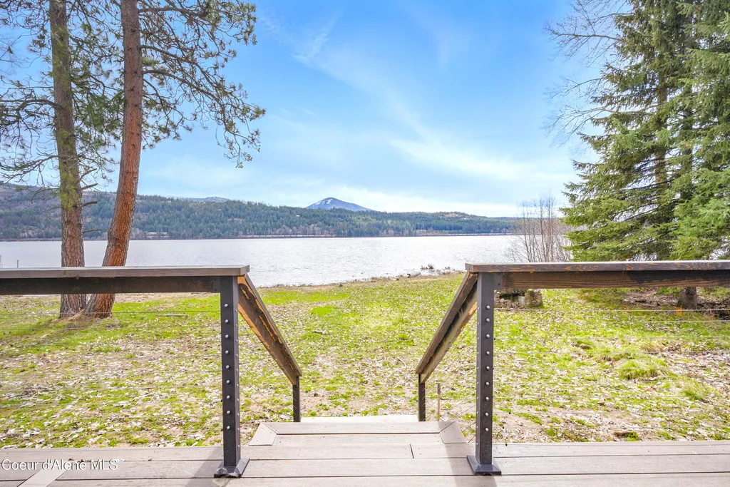 153 Sandy Beach Lane Cocolalla ID 83813
