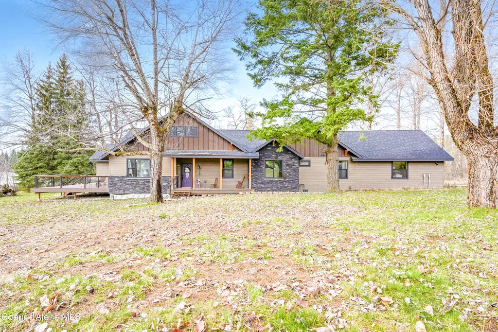 153 Sandy Beach Lane Cocolalla ID 83813