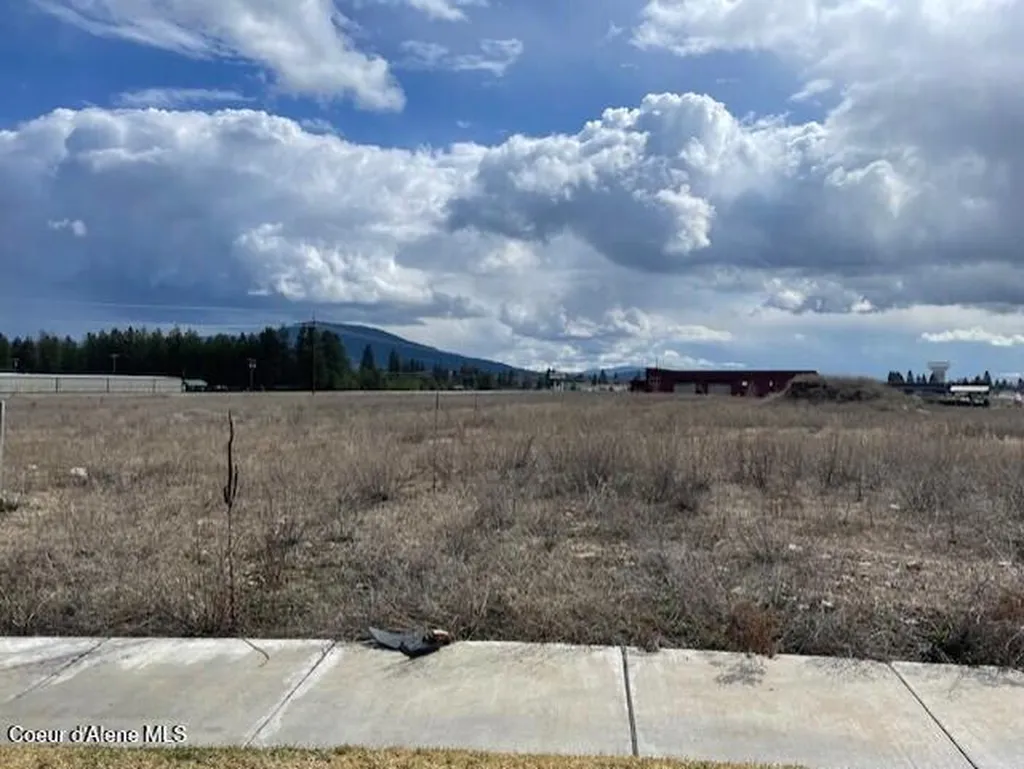 784 W Fryeburg Avenue Hayden ID 83835