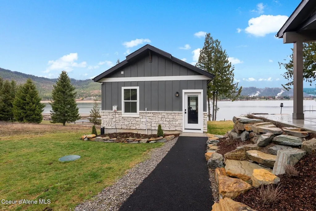 89 Sawyer Avenue Priest River ID 83856