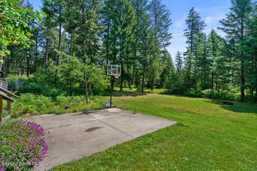 13168 N Clauson Trail Rathdrum ID 83858