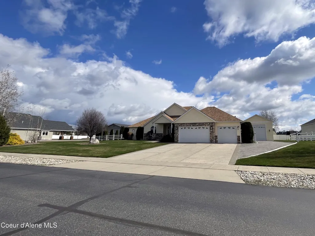 3164 N Radiant Star Road Post Falls ID 83854