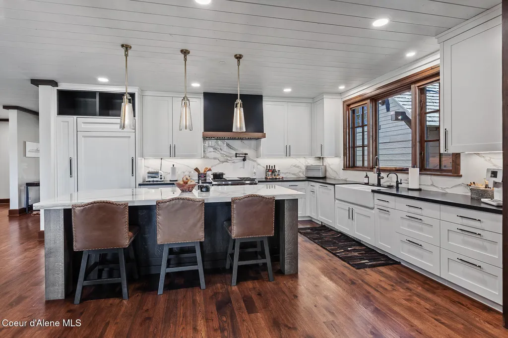 2623 E Old Barn Court Harrison ID 83833