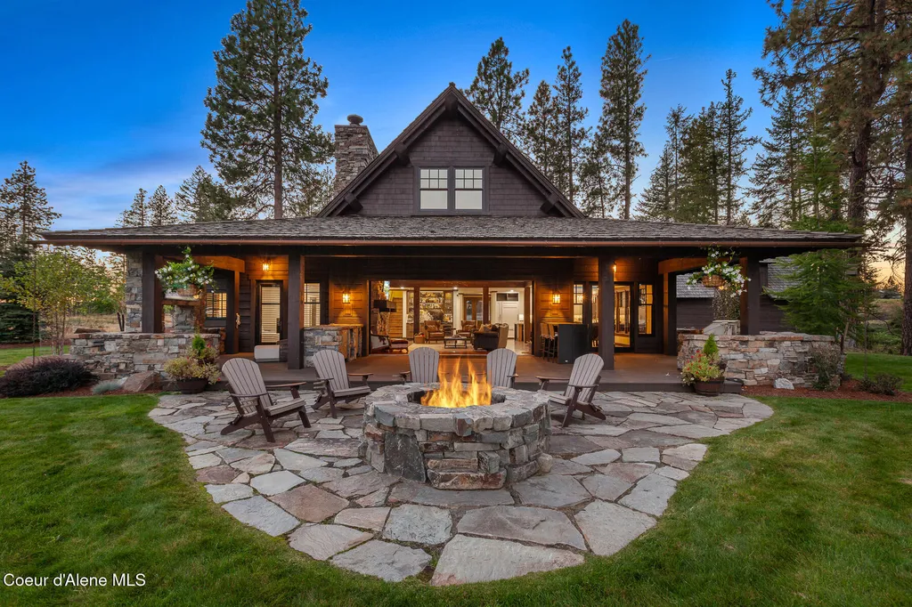 2623 E Old Barn Court Harrison ID 83833