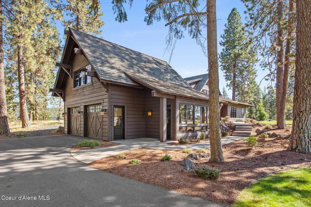 2623 E Old Barn Court Harrison ID 83833