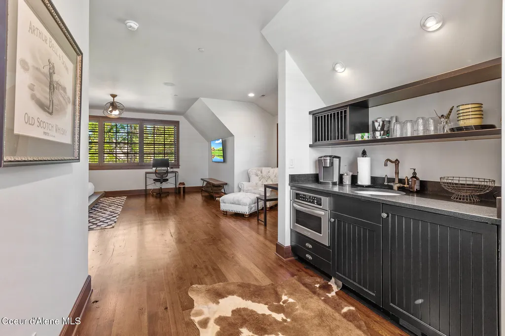 2623 E Old Barn Court Harrison ID 83833