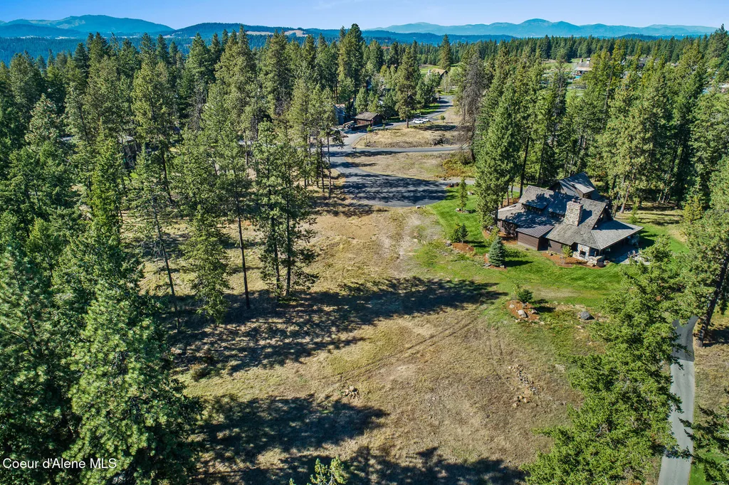 2623 E Old Barn Court Harrison ID 83833