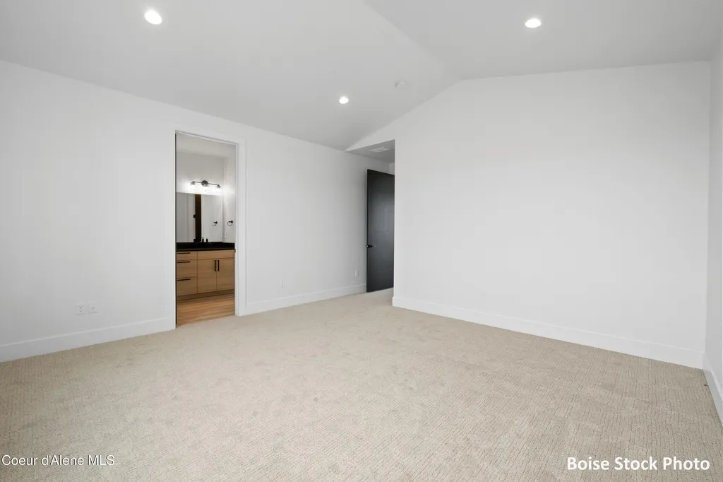6487 W Plant Lane Rathdrum ID 83858