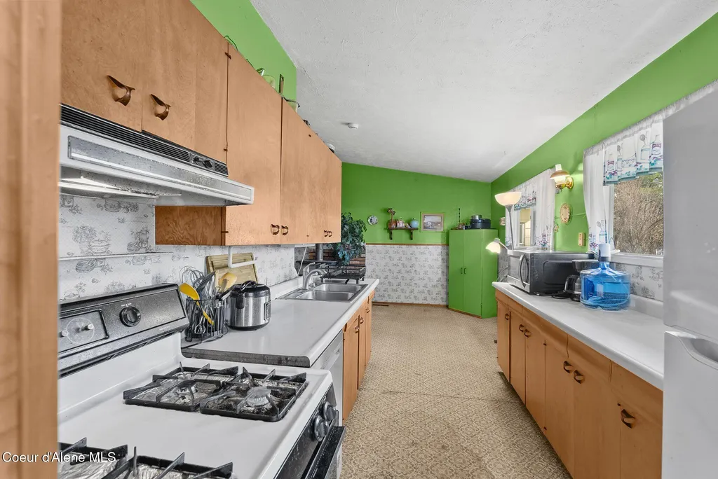 1110 Hickory Street Sandpoint ID 83864