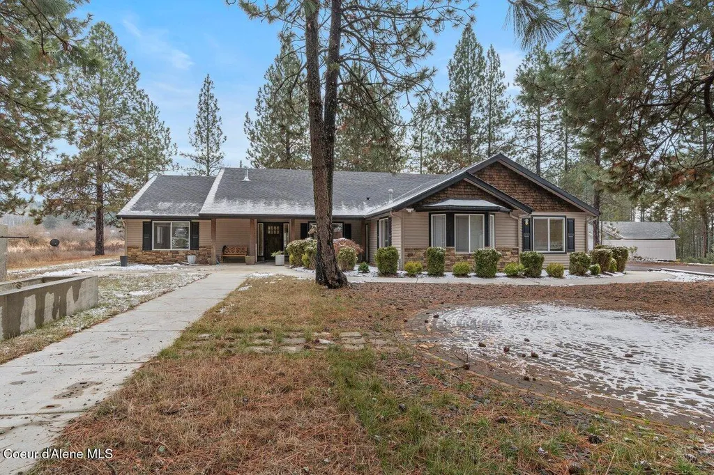 3292 E Hudlow Road Hayden ID 83835