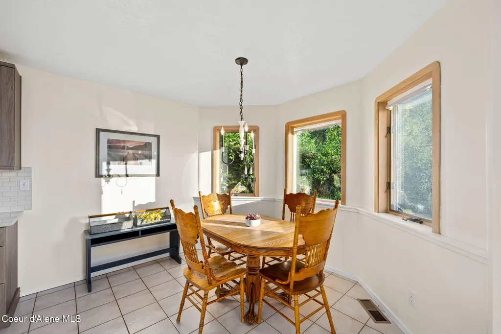 3338 Bottle Bay Road Sagle ID 83860